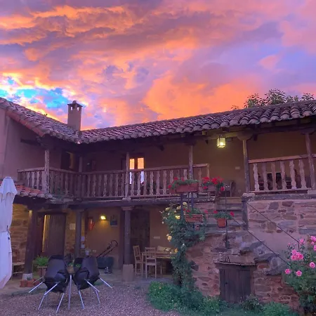 Rural Aguedas Hostel Murias de Rechivaldo